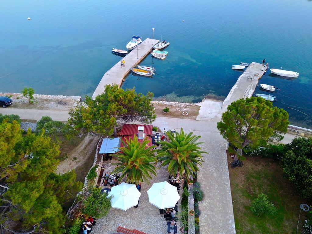 Gorgonia Suites In Verunić Kültér fotó
